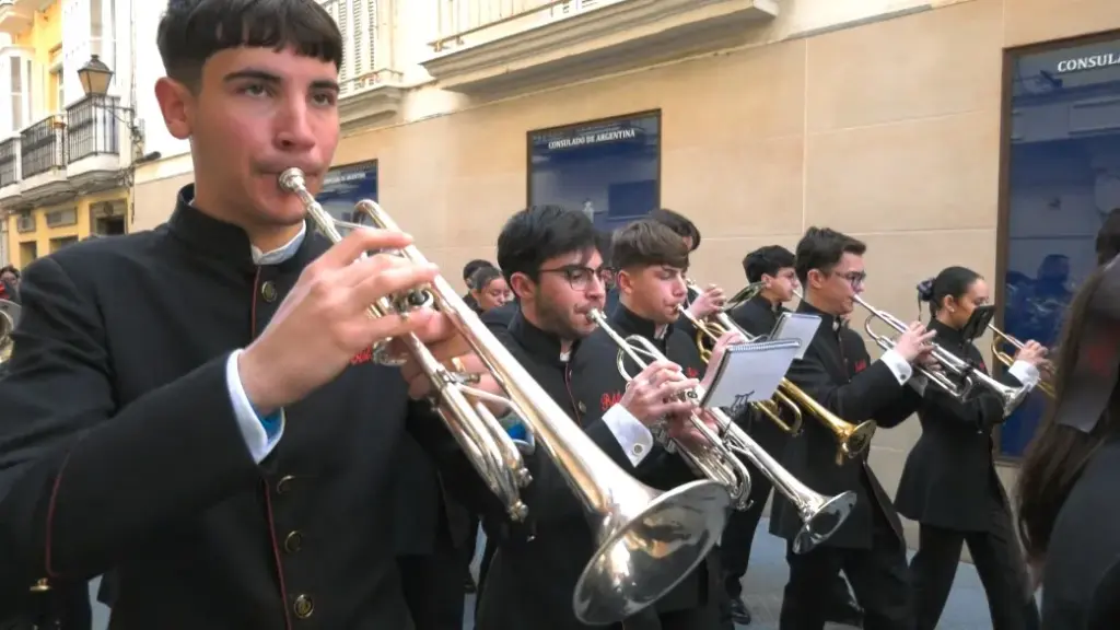 Éxito rotundo de la banda Julián Cerdán Sanlúcar en Cádiz banda Julián Cerdán Sanlúcar