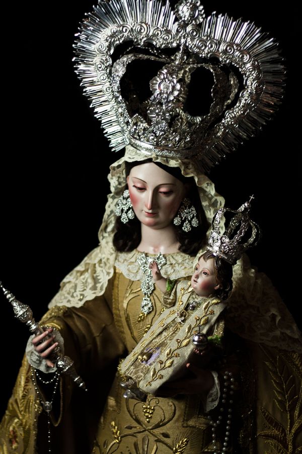 SANTA MARÍA REINA DE TODOS LOS SANTOS